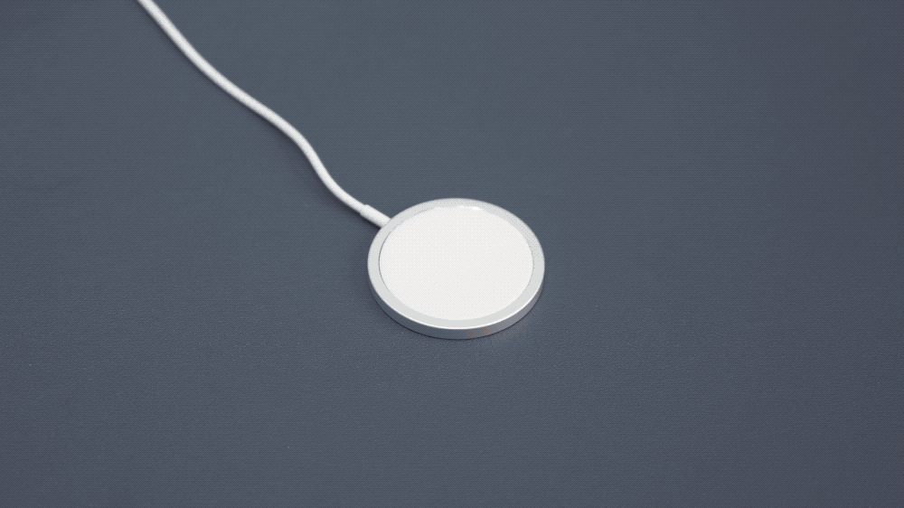 钦南苹果手机维修分享iPhone 12 搭配 Magsafe 无线充电体验如何 